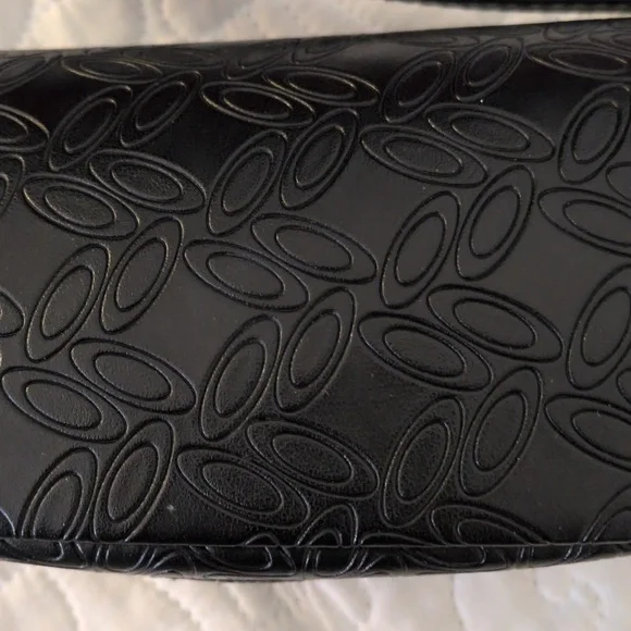 Oakley Soft Wristlet Glasses Case - Picture 2 of 8